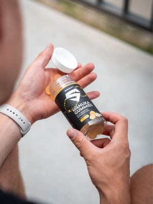 Swaglift Manuka gummies + vitamins s příchutí citrónu 60 ks