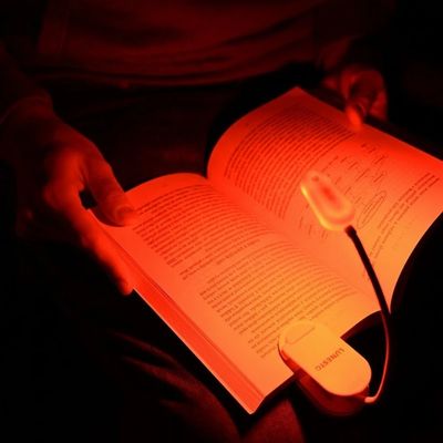 Lunesto LED lampička na čtení bez modré složky s clip-on bílá
