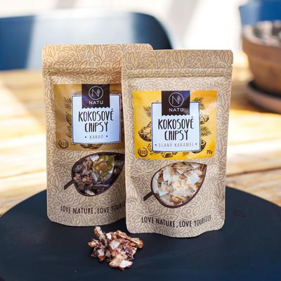 Natu Kokosové chipsy slaný karamel BIO 70 g