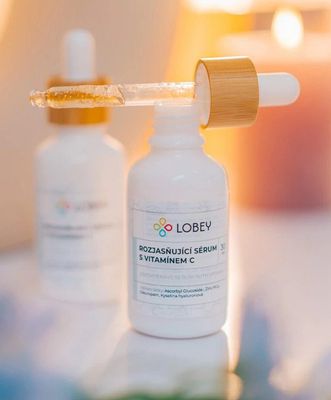Lobey Rozjasňující sérum s vitamínem C 30 ml