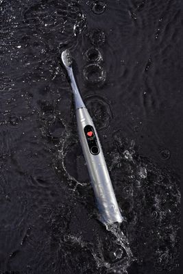 Oclean X Pro Digital Silver sonický kartáček, stříbrný