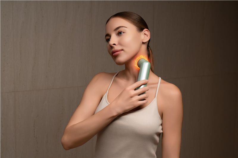 Nanoleaf 6-in-1 Light Therapy Wand, Světelná terapeutická hůlka, green