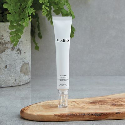 Medik8 Clarity Peptides - Peptidový komplex pro dokonale vypadající pleť 30 ml