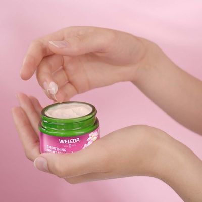 Weleda rozjasňující noční krém Divoká růže a bílý čaj 40 ml