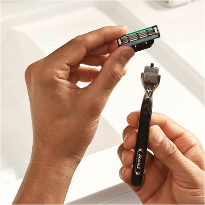Gillette Mach3 Pánské náhradní holicí hlavice 16 ks