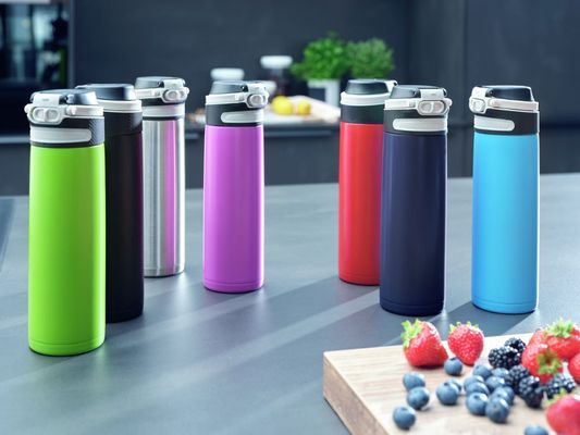 Leifheit Termoska se šikovným uzávěrem - černá 600 ml