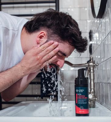 Lobey Čisticí pěna na obličej pro muže 150 ml