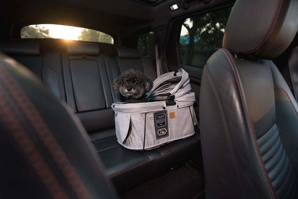 FIKAGO Nosič pro psy a kočky Sway2 Grey Husky