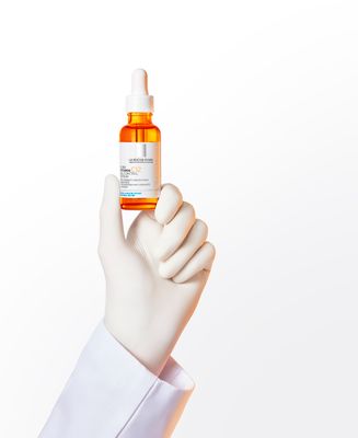 La Roche-Posay Pure Vitamin C12, antioxidační obnovující sérum proti vráskám 30 ml