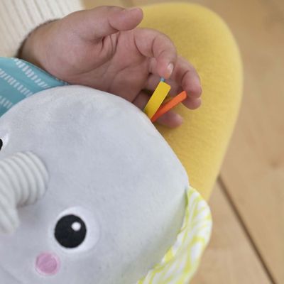 Bright Starts Hračka plyšová hudební svítící Hug-a-bye Baby™ sloník 0m+