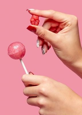 Venira beauty bomb - medvídci pro vlasy, nehty a pleť třešňové lízátko 60 ks