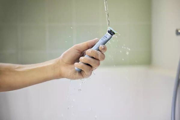 Philips OneBlade First Shave + extra břit QP1324/30