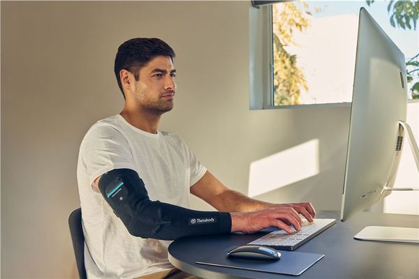 Therabody RecoveryPulse Arm Sleeve L