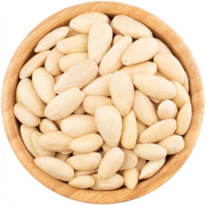 Wolfberry Mandle loupané 500 g