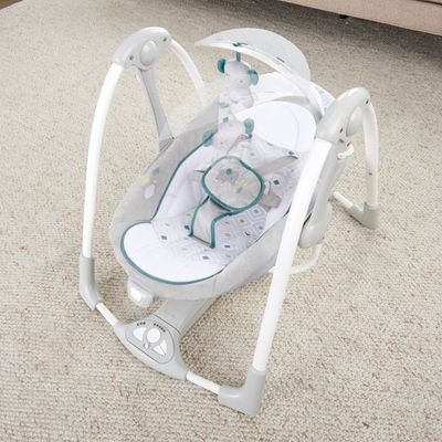 Ingenuity Houpačka konvertibilní vibrující s melodií Nash 2v1 do 9 kg