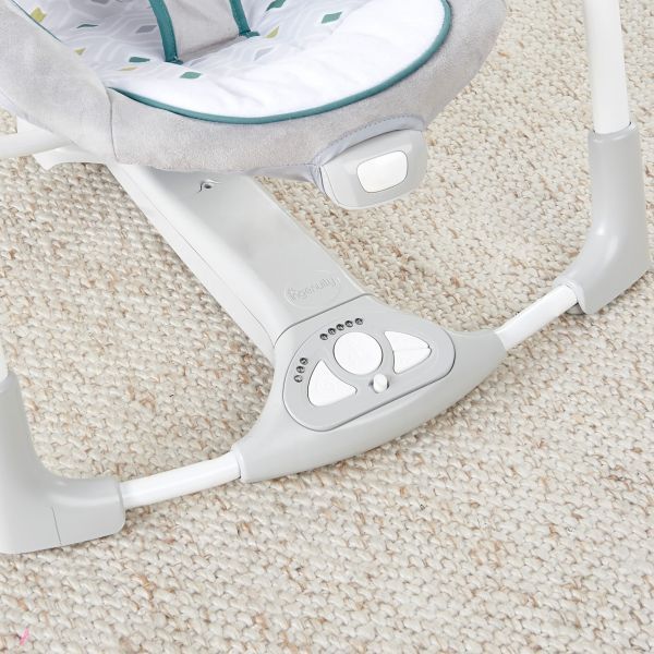 Ingenuity Houpačka konvertibilní vibrující s melodií Nash 2v1 do 9 kg