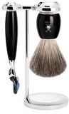 Mühle VIVO Sestava na holení - stojánek, strojek s hlavicí Fusion, štětka pure badger - černá pryskyřice