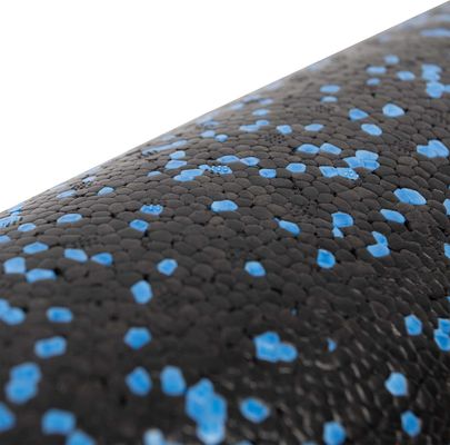 Sharp Shape Masážní válec Foam roller 60 cm, modro-černá barva
