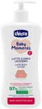 Chicco Mléko jemné tělové s dávkovačem Baby Moments Sensitive 97 % přírodních složek 500 ml