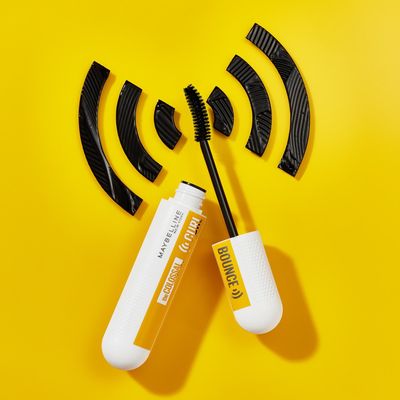 Maybelline New York Colossal Curl Bounce řasenka pro objem a natočení řas 10 ml