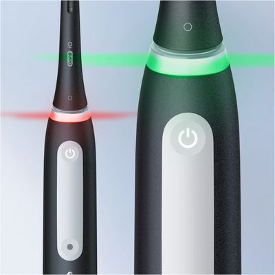 Oral-B iO 4 Elektrický zubní kartáček černý