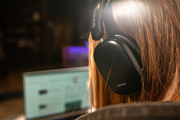 Concept HS4060 Bezdrátová sluchátka, SoundJoy black