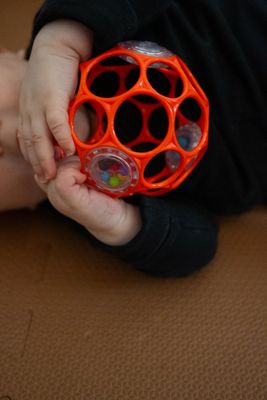 Oball Hračka RATTLE 10 cm orange 0m+