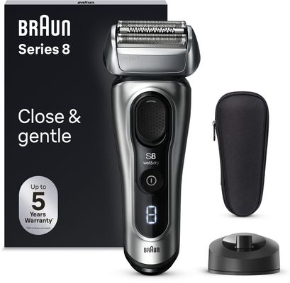 Braun Series 8 8517s Elektrický holicí strojek s nabíjecím stojánkem