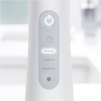 Oral-B AquaCare Pro Expert Series 6 ústní sprcha