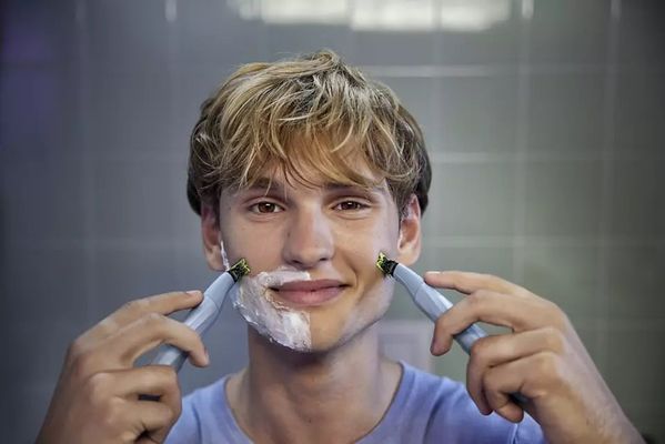 Philips OneBlade First Shave + extra břit QP1324/30